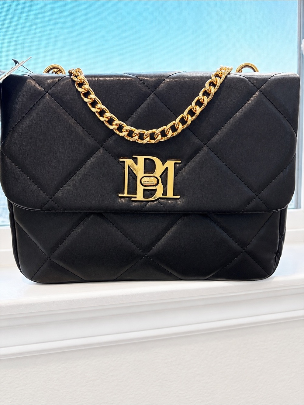 Badgley Mischka Large Quilted Chain Crossbody Bag NWT Black Gold Tone✨✨